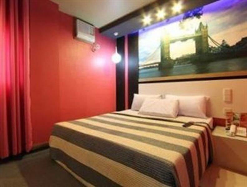 Eurotel North Edsa Кесон Сити Екстериор снимка